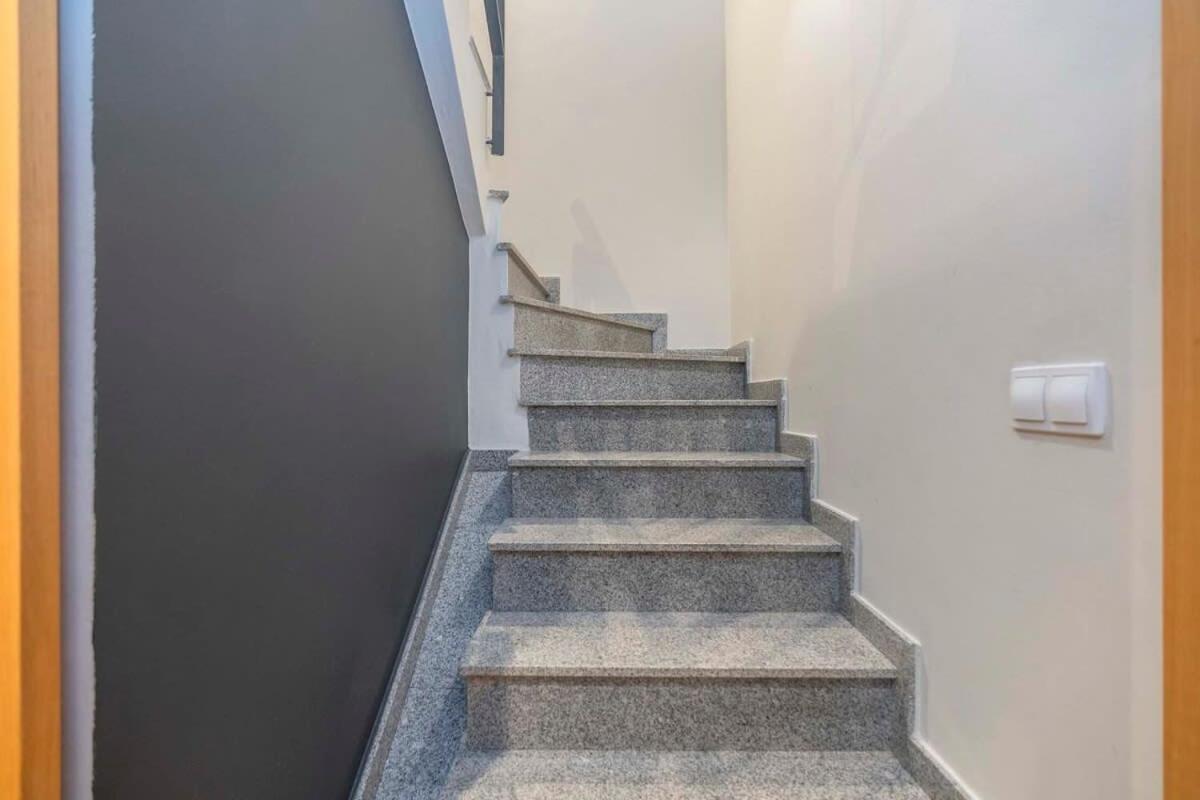 2 Bedroom Duplex Apartment With Balcony 4-3 Барселона Экстерьер фото