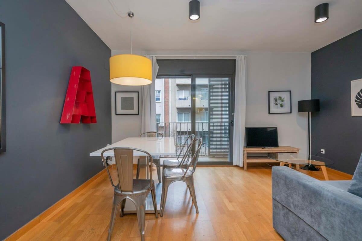 2 Bedroom Duplex Apartment With Balcony 4-3 Барселона Экстерьер фото