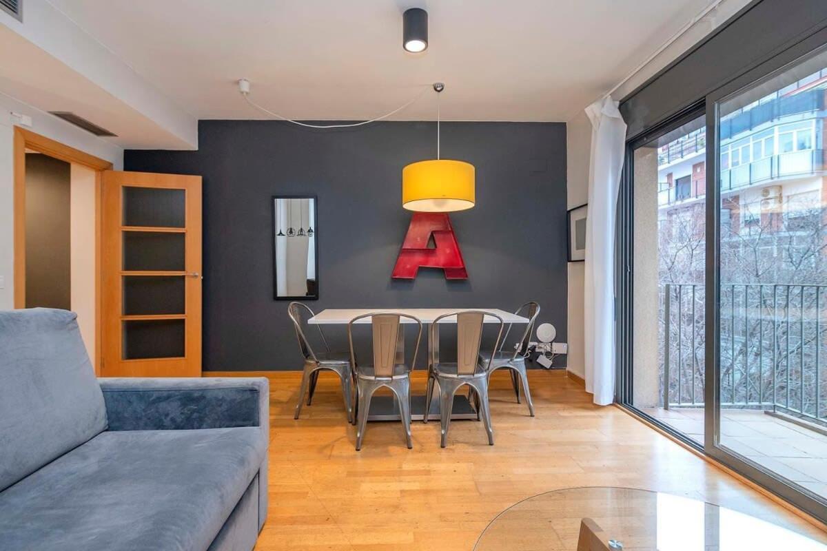2 Bedroom Duplex Apartment With Balcony 4-3 Барселона Экстерьер фото